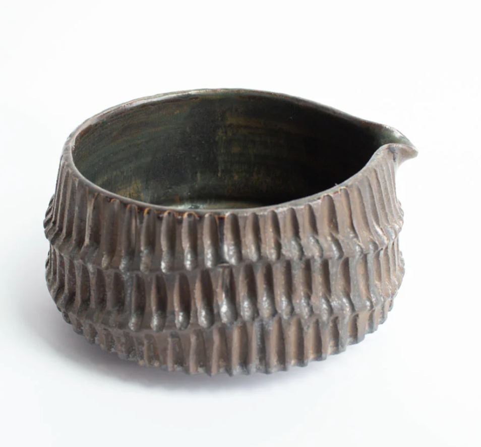 HIROMI Matcha Bowl with Spout (CHAWAN)
