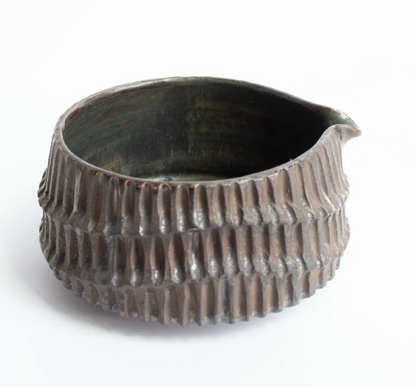 HIROMI Matcha Bowl with Spout (CHAWAN)